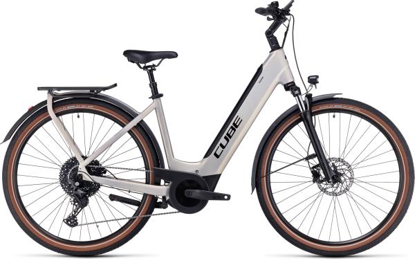 Cube Touring Hybrid Pro 625 E-Bike Trekking